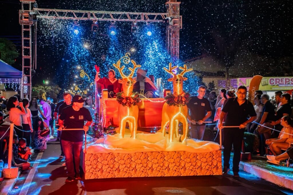 Enéas Marques abre o Natal com uma das maiores celebrações já realizadas no município 6